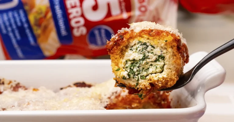 Panqueca Fit de Pão 5 Zeros com Ricota, Espinafre e Molho de Tomate