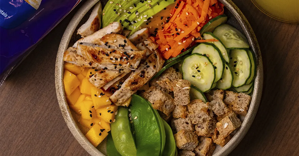 Bowl de Frango com Pão