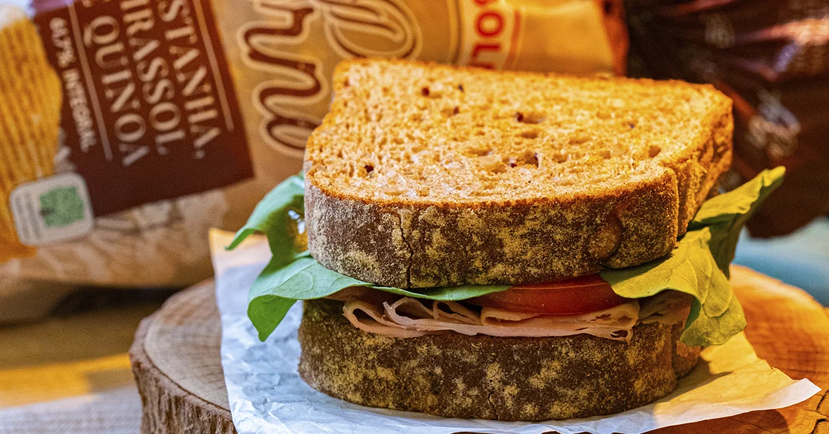 Sanduíche de Peito de Peru com Cream Cheese